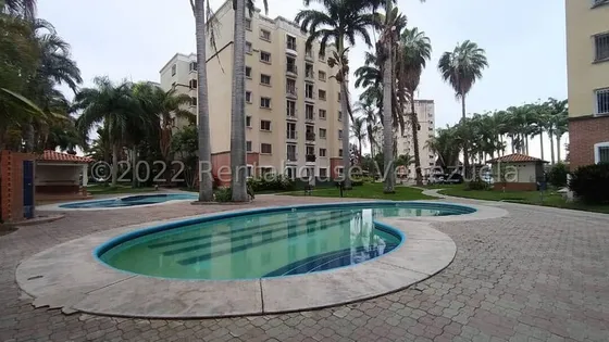 En Venta Bello Apartamento Ubicado En Zona Exclusiva De Barqusimeto Oeste, Con Iluminacion Natural, Urbanización Metropolitano Javier Barquisimeto Lara, Rc