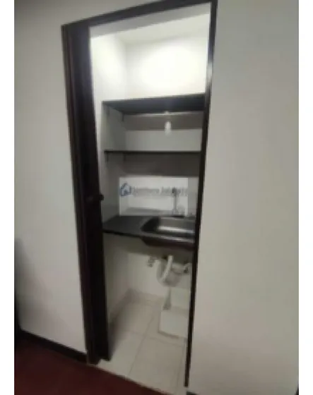 Arriendo Oficina Estación Metro Suramericana Medellín P2 Oficina 204 C