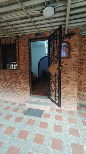 Se  Vende Casa Cerca De La Avenida Andres Bello Jr 