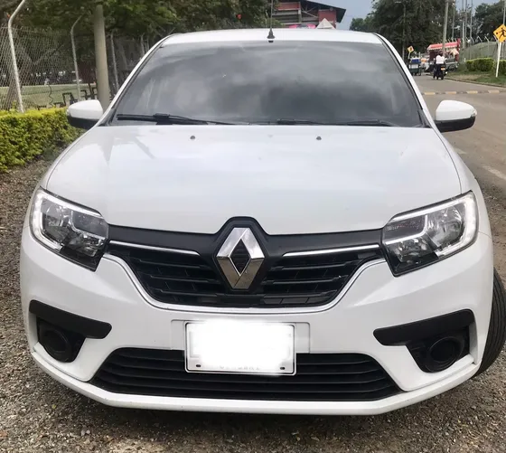 Renault Logan Life+