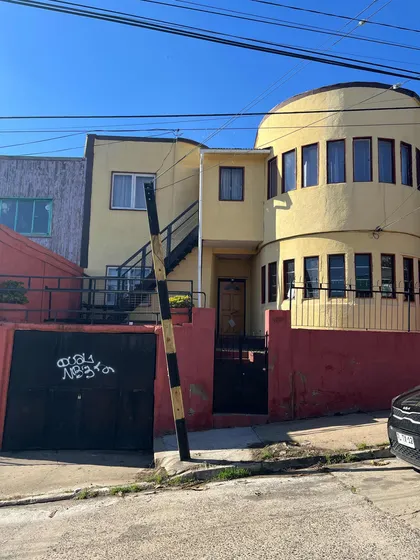 Se Arrienda Segundo Piso De La Casa  En General Mackenna