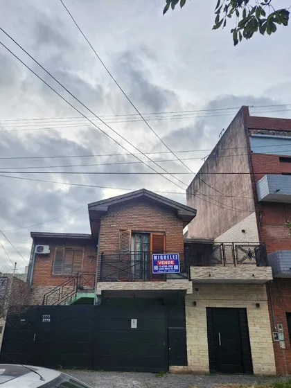 Departamento Ph  En Venta Ubicado En Lanús, G.b.a. Zona Sur, Argentina