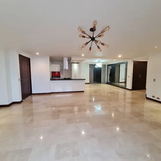 Apartamento En Arriendo En Medellín - El Poblado Cod 67247