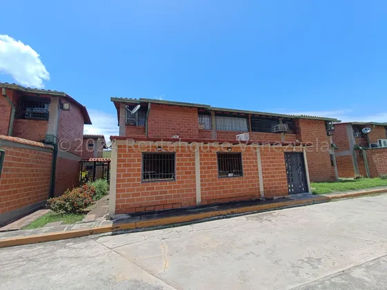 Apartamento En Alquiler En Turmero 25-3142 Irrr