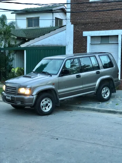 Isuzu Trooper 3.0 I Kuroi Wagon