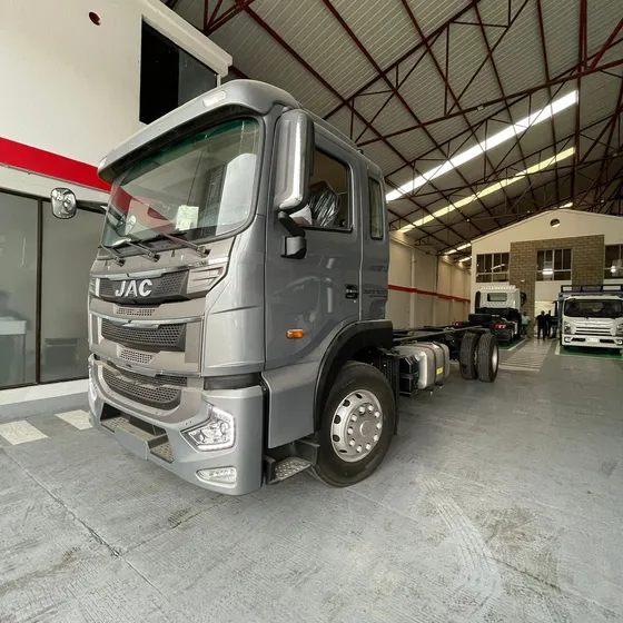 Jac Xvr-s