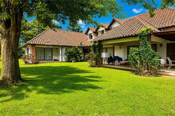 Se Vende Casa De 425 M2 En Puertas Negras Km 1