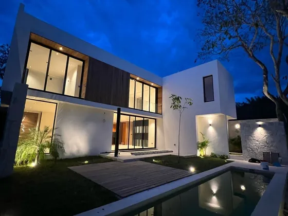 Casa Con Spa Extraordinario En Yucatán Country Club