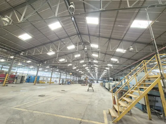 En Venta Istalaciones Industriales Galpon Con Terreno De 66. 400m2, Ubicado En La Estratégica Zona En Valencia Cercano A La Autopista, Rp. 