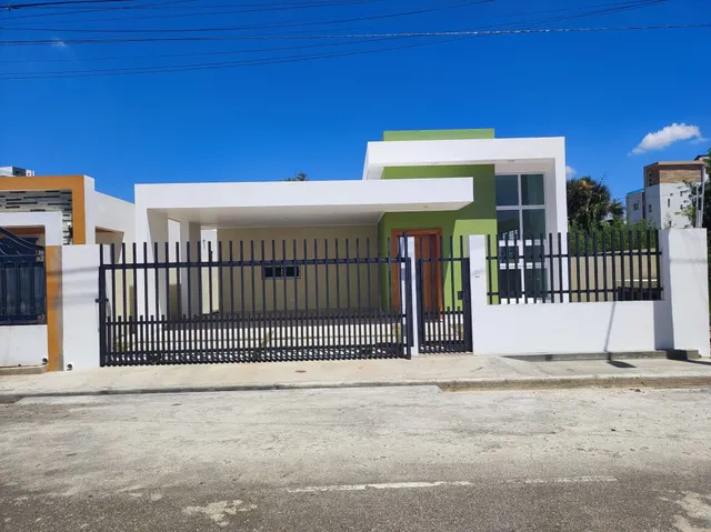 Vendo Está Exclusiva Vivienda  Ubicada En Una Zona De Crecim