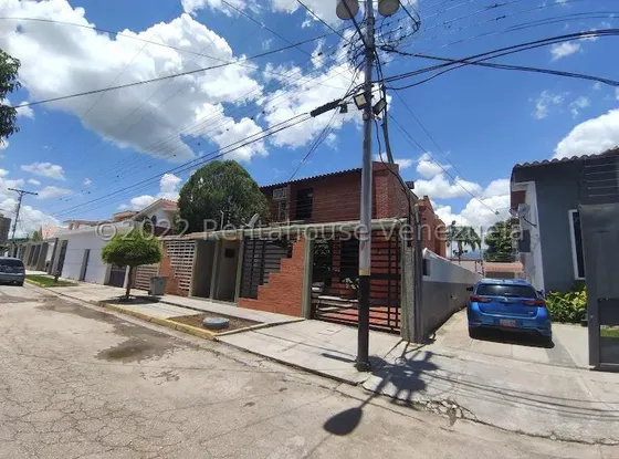 Casa En Venta En Urbanización Privada San Pablo Turmero Excelente Ubicación Y Condominio Agua Seguridad Listo Para Firmar Nela 25-13608