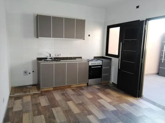 Venta Departamento Hurlingham Dos Ambientes Con Patio