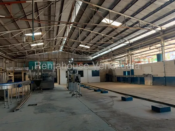 Galpón En Venta En Zona Industrial 2, Barquisimeto - Vive Con Tanquilidad En Esta Hermosa Propiedad