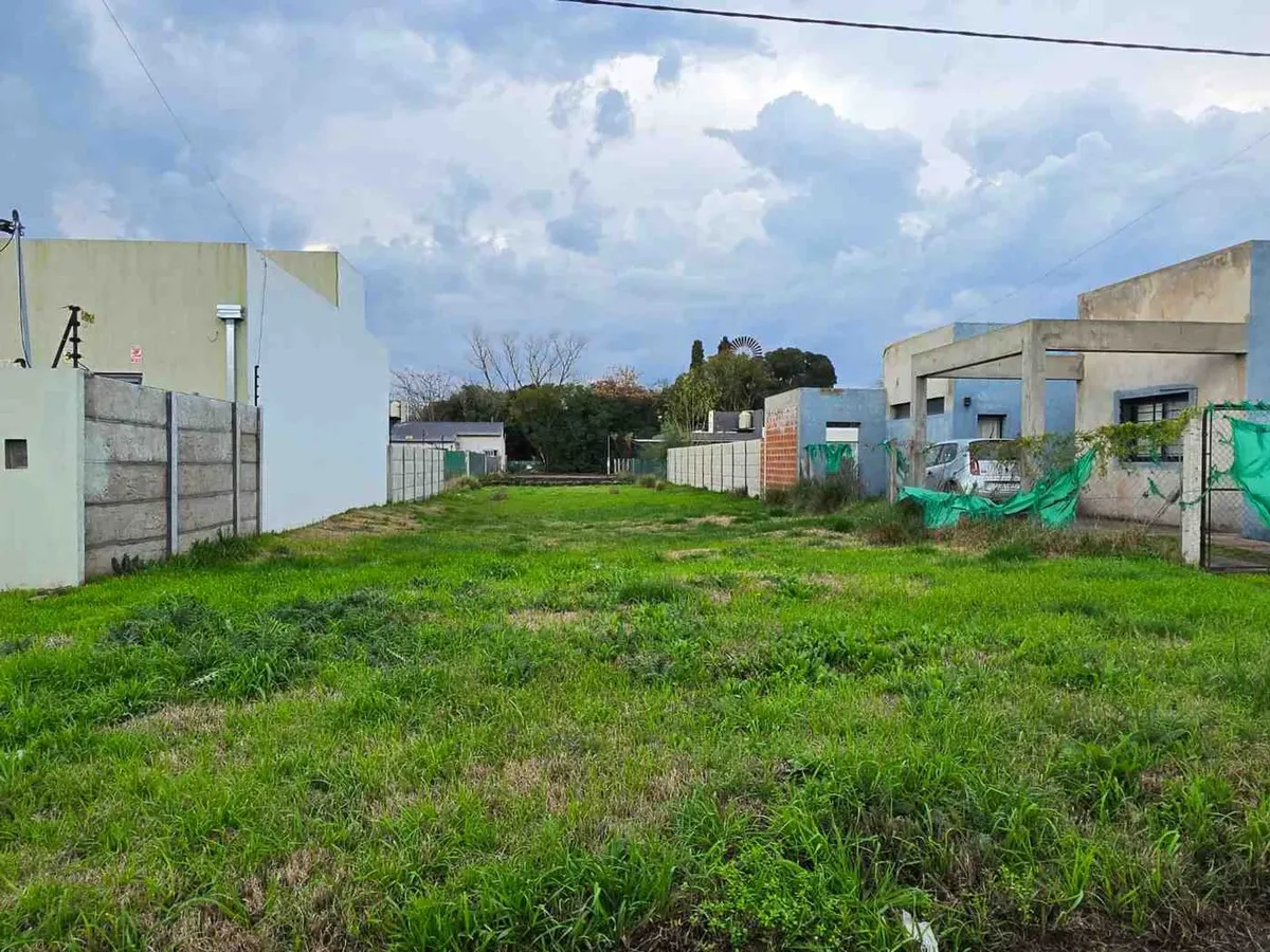 Lot for Sale in City Bell – Title Deed Available