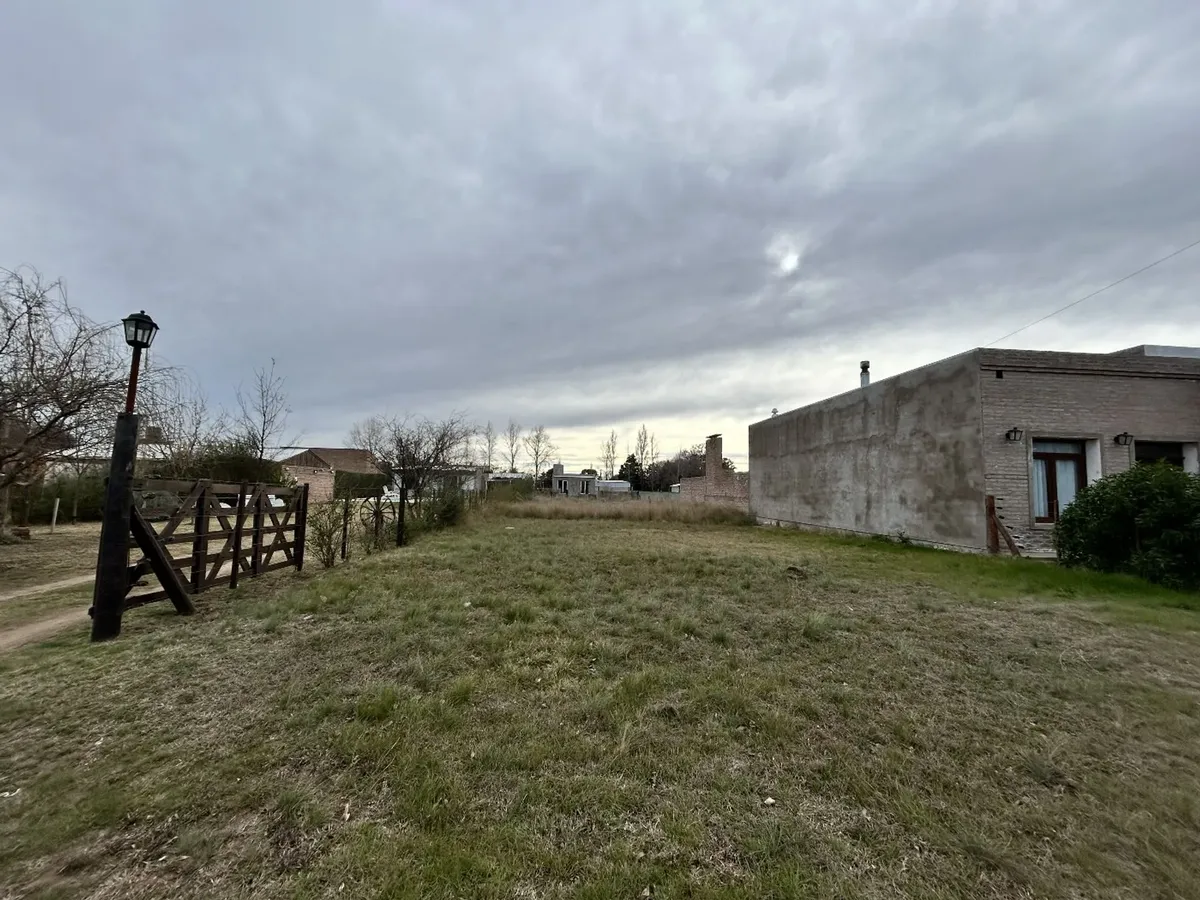 Terreno Sobre Rondeau Entre Victoria Y 9 De Julio