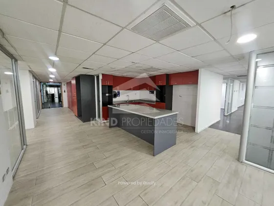 Oficina En Pleno Barrio El Golf