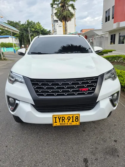 Toyota Fortuner 2.8l