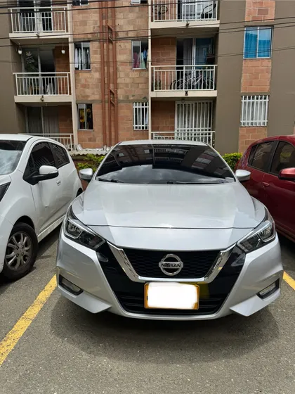 Nissan Versa 1.6 Advance