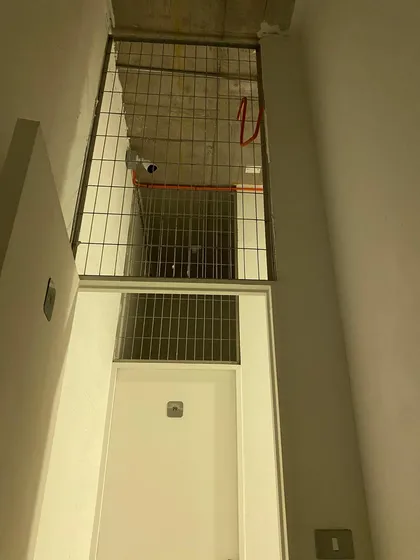 Bodega En Arriendo De 2,98 Mts2 Con 4 Metros De Altura