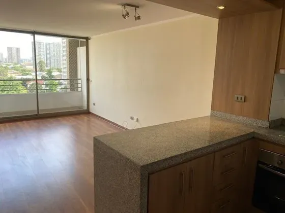 Departamento En Arriendo De 1 Dorm. En San Miguel