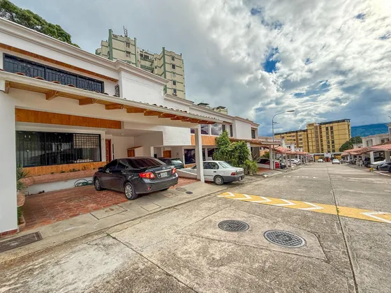 Mg Casa En Venta En La Ferrero Tamayo 
