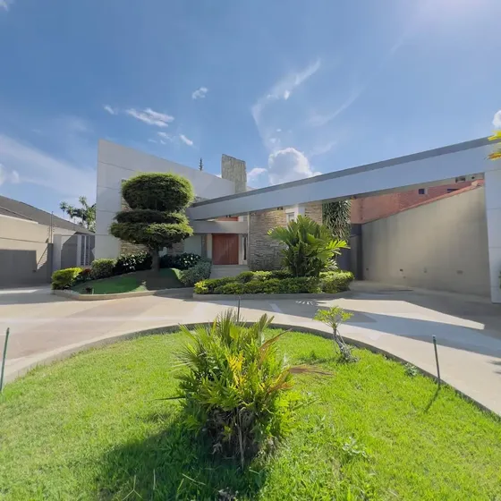 Casa De Lujo En Venta En Villas Laguna Club, Colinas De Guataparo Valencia (750 M² - Premio Nacional De Arquitectura) Inc-jp1 Tp