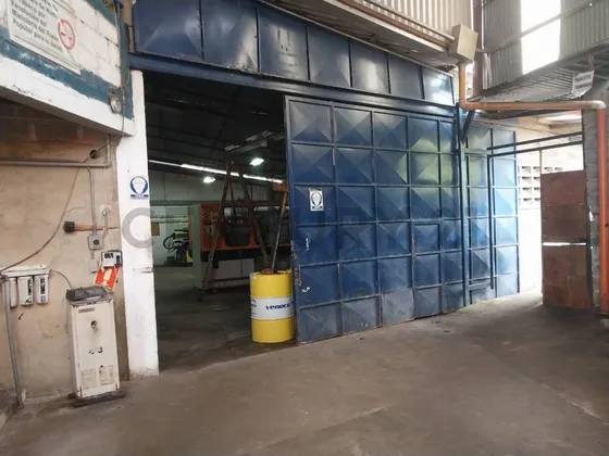 Amplio Galpón Industrial