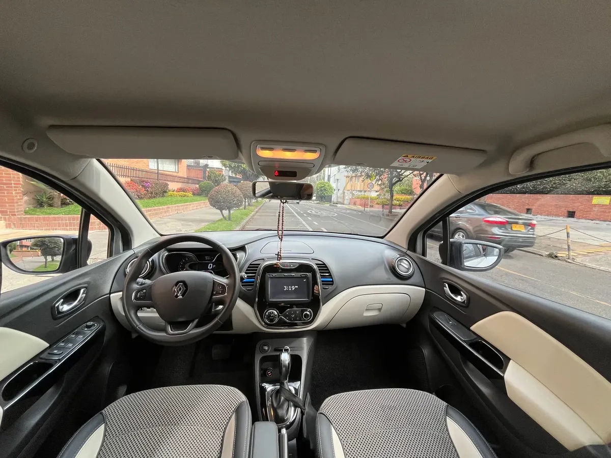 Renault Captur 2.0 Intens Automática64011913846914127