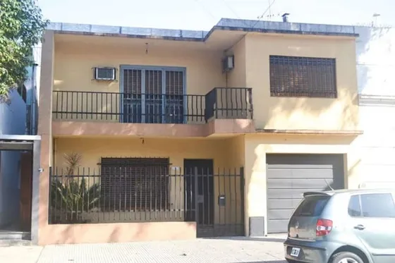 Casa Lote Propio 4 Amb Con Dependencia Reciclada