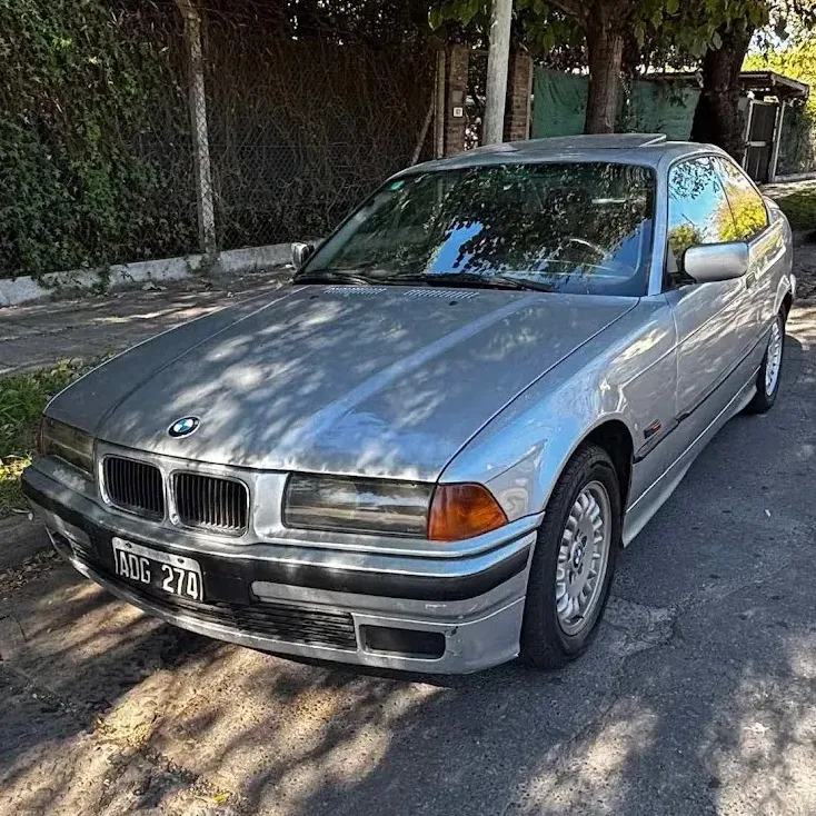BMW Serie 3 2.0 318is Coupe