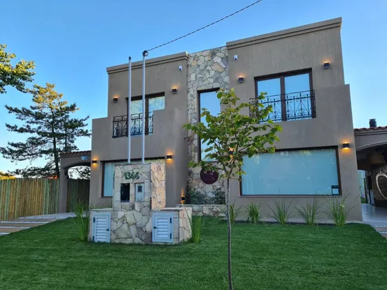 Duplex En Las Dunas, Monte Hermoso. Premium, A Una Cuadra De La Playa! Totalmente Equipados. 