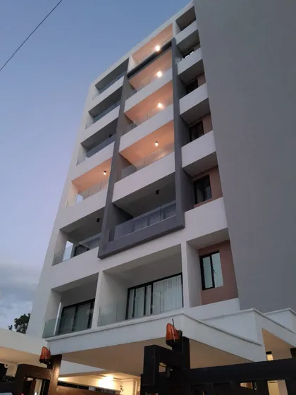 Se Alquila, Apartamentos 1hab Amueblado Moderno Ideal P/empresarios, Estudiantes, Doctores E Ejecutivos C/area Social Rooftop, Picuzzi, Lounge, Terraza Y Gym En El Vergel