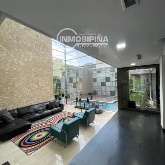 Inmobipiña Vende Casa Quinta En Urb Los Saltos, Puerto Ordaz, Estado Bolivar - Dp