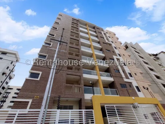 Increible Penthouse En Venta En La Soledad Con Vista 360 De La Ciudad De Maracay 26-21558 Wjo