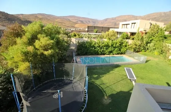 Casa En Venta De 4 Dorm. En Colina