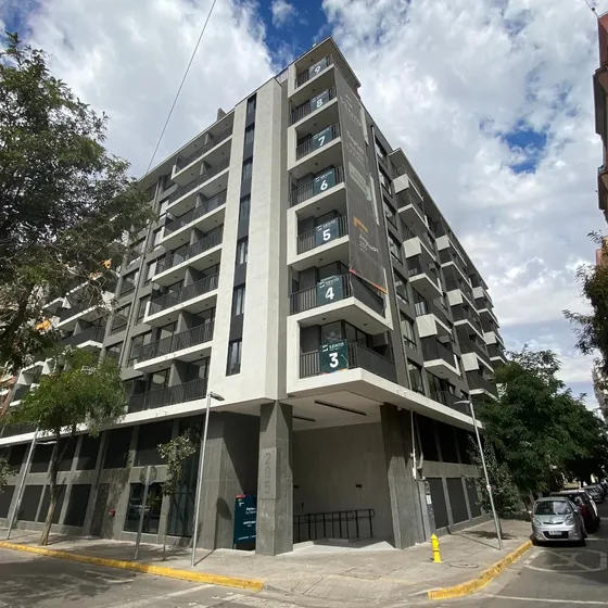 Depto 1d + Estacionamiento - Edificio Nuevo Stgo Centro