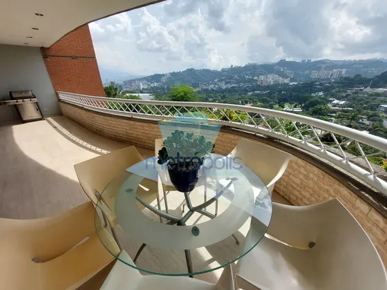 Alquilo Apartamento De 380m2 4h+s/6b/4p Con Muebles/ Vista Espectacular/ Balcón/