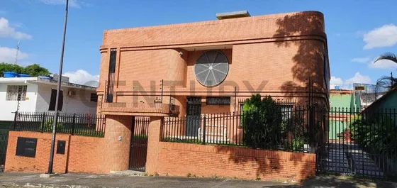 Edificio En Venta Altamira 8va Y 9na Transversal Chacao