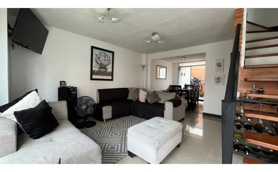 Venta De Hermosa Casa Medianera Barrio Belmonte Pereira