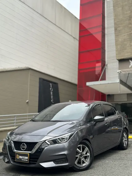 Nissan Versa 1.6 Sense