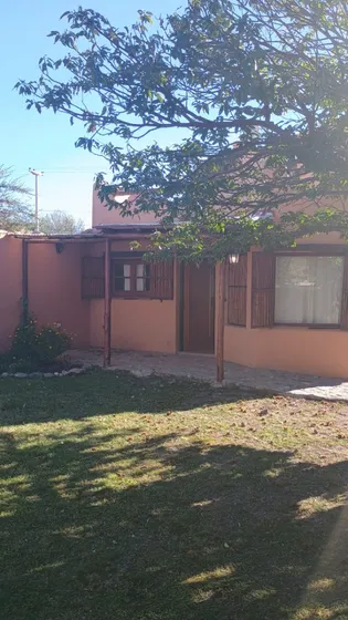 Casa Estilo Mex, En Excelente Ubicacion, En Alquiler Permanente 