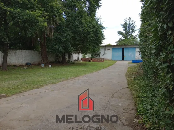 Terreno En Venta Con Deposito Reconvertido A Vivienda