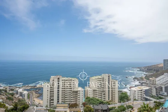 Departamento Amplio Con Gran Ubicación En Reñaca 