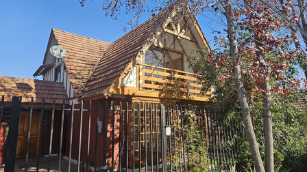 Linda, Amplia Y Acogedora Casa De 4d En Venta En La Reina Linda, Amplia Y Acogedora Casa De 4d En Venta En La Reina