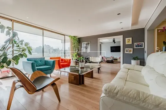Departamento En Venta De 4 Dorm. En Las Condes