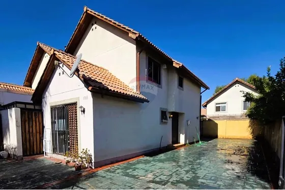 Cómoda Casa En Venta En Pedro Fontova