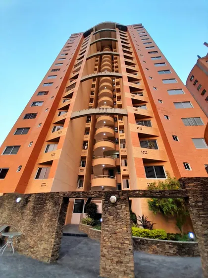Angelica Rivas Vende Apto, Res Mandalay Suites, Valle Blanco