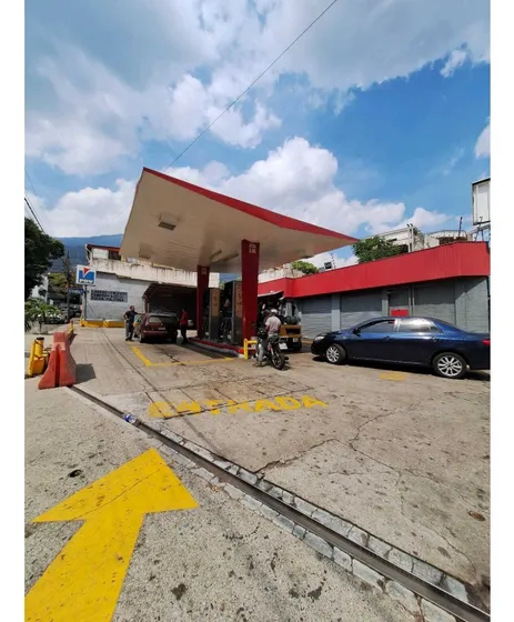 Bomba De Gasolina Operativa 600m2 La Florida (py)