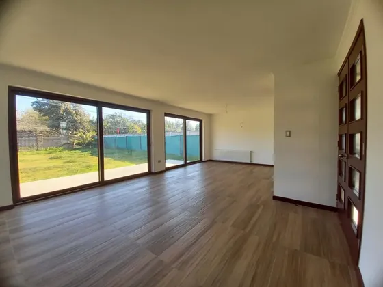 Amplia Casa 4 Habitaciones, Estar Y 3 Baños Maipu