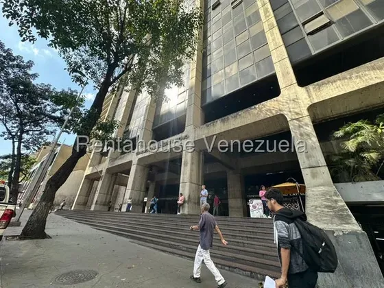 Mg // En Venta Cómoda Oficina En Centro Financiero De Mucho Prestigio Y Muy Reconocida. En Venta - La Candelaria // Mls #26-14775